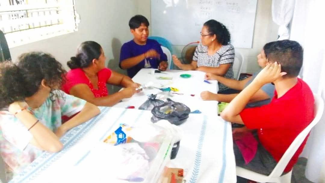 TALLER DE PULSERAS 2.jpeg